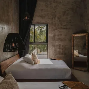https://villa-niburu-4-hab-exclusive-house.tulum-hotels.net